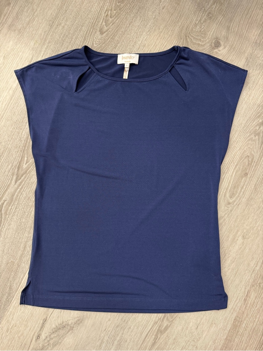4 Cap Sleeve Tops Size Small